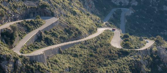Route en lacets des Pyrénées