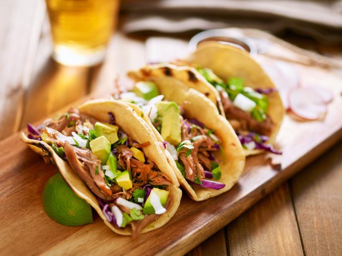 Un orden de tacos de carnitas