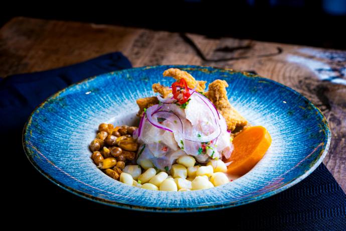 Découvrez la préparation du célèbre ceviche péruvien