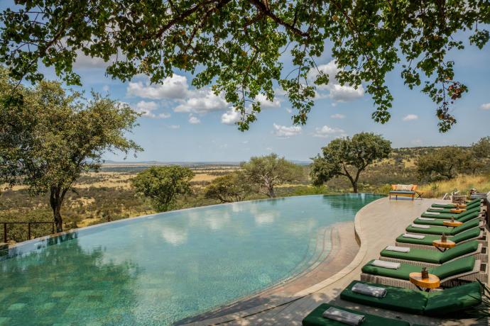 Piscine du Melia Serengeti Lodge, parfait pour un safari de luxe