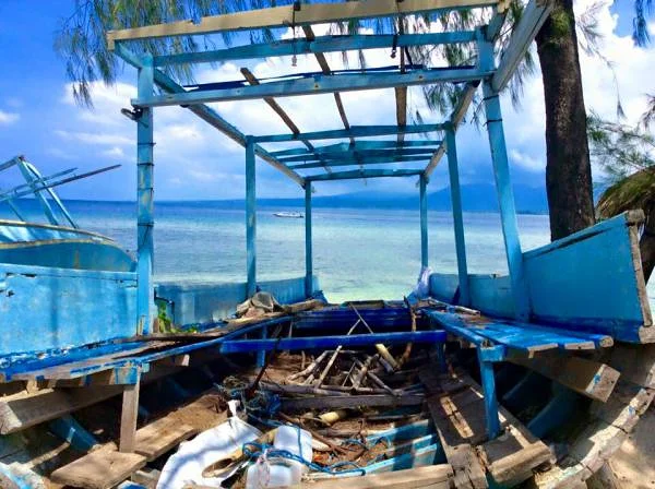 bateau abandonné (Indonésie)