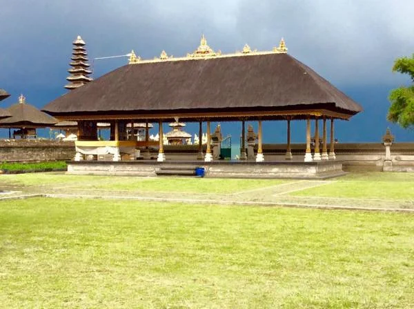 Temple Pura Ulun Danu  — Temple d'Ulun Danu (Indonésie)