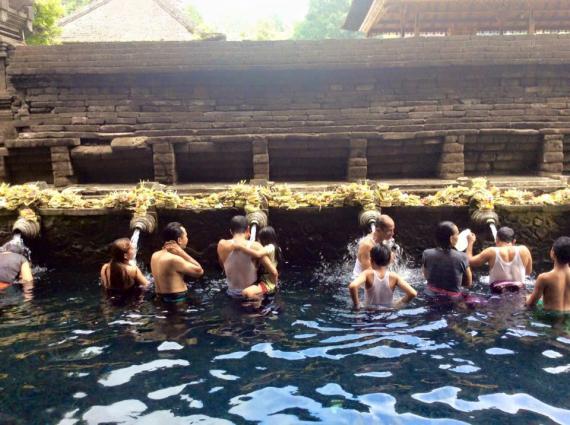 Eaux sacrées du temple Gunung Kawi 
