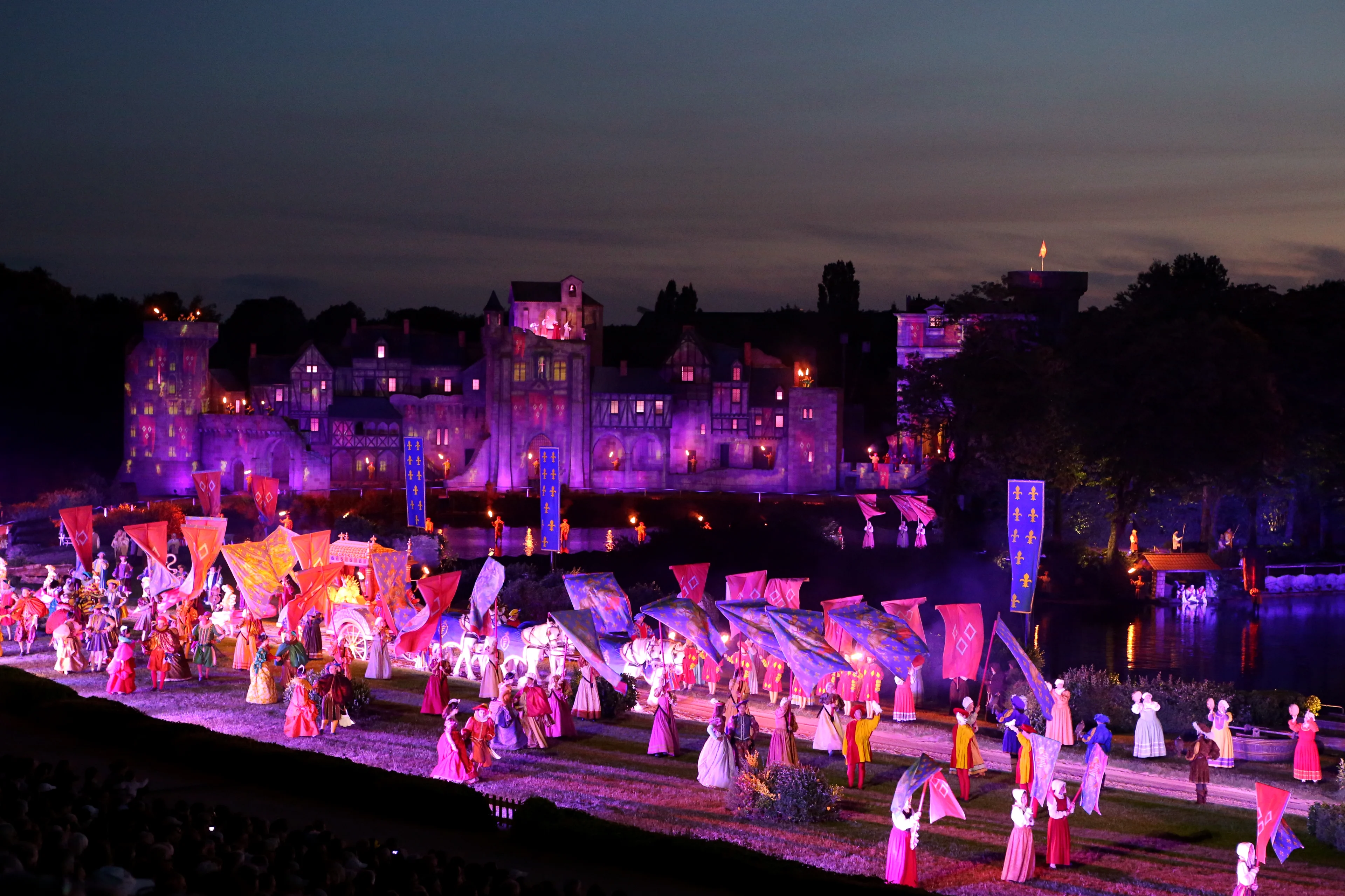 La Cinéscénie du puy du fou : des acteurs et bénévoles au top