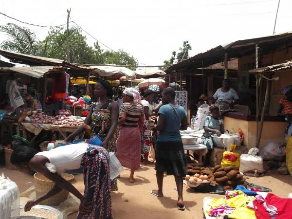 Marché d'Adétikopé (Togo)