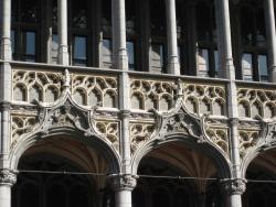 Détail des ornements de la Maison du Roi