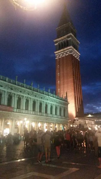 place saint marc by night — Place Saint-Marc (Italie)