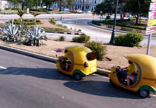 Coco taxis — La Havane (Cuba)
