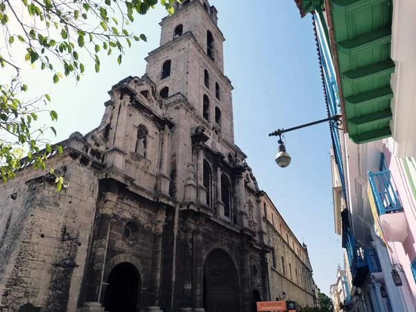 Basilica Menor y Convento de San Francisco de Asis — La Havane (Cuba)