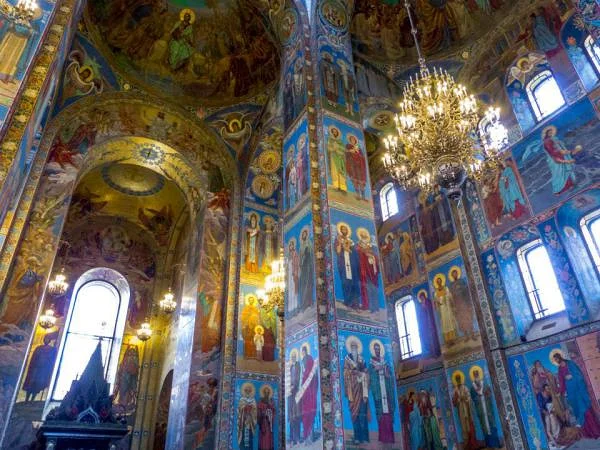 Église du Saint-Sauveur-sur-le-Sang-Versé Église du Saint-Sauveur-sur-le-Sang-Versé — Cathédrale Saint-Sauveur (Russie)