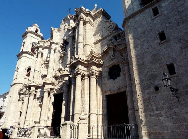 Catedral de la Virgen María de la Concepción Inmaculada — La Havane (Cuba)