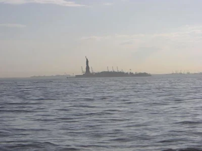 "Zoom" sur la Statue de la Liberte