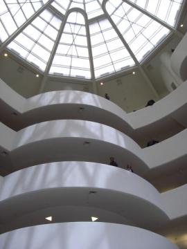 La coupole  de verre du sommet