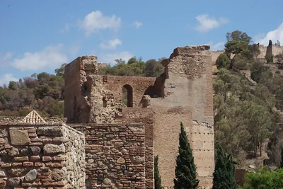 Ancienne tour en ruine