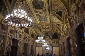 Une des salles de réception de l'Opéra