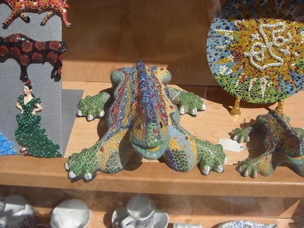 Figurine de salamandres — Parc Güell (Espagne)