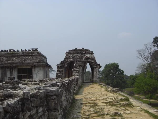 Sommet d'el Palacio — Ville préhispanique et parc national de Palenque (Mexique)