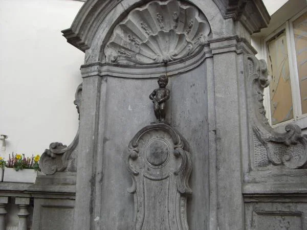 Le Manneken Pis — Manneken Pis (Belgique)