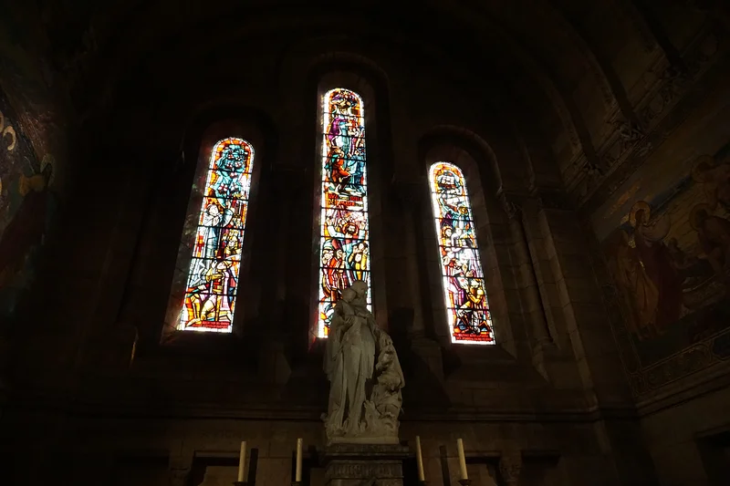 Vitraux — Basilique du Sacré-Cœur de Montmartre (France)