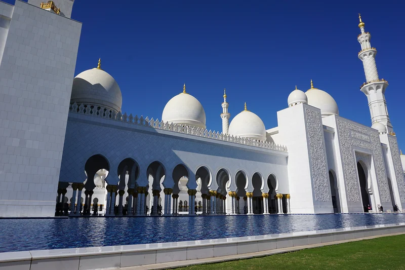 Bassin extérieur — Grande mosquée de Sheikh Zayed (Émirats arabes unis)