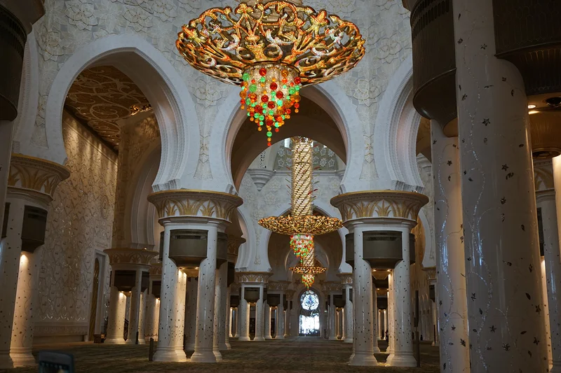Salle de prière — Grande mosquée de Sheikh Zayed (Émirats arabes unis)