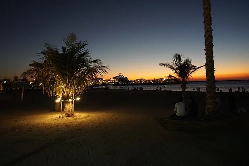 La Mer Beach