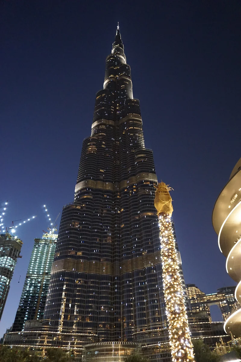 Burj Khalifa de nuit — Tour Burj Khalifa (Émirats arabes unis)