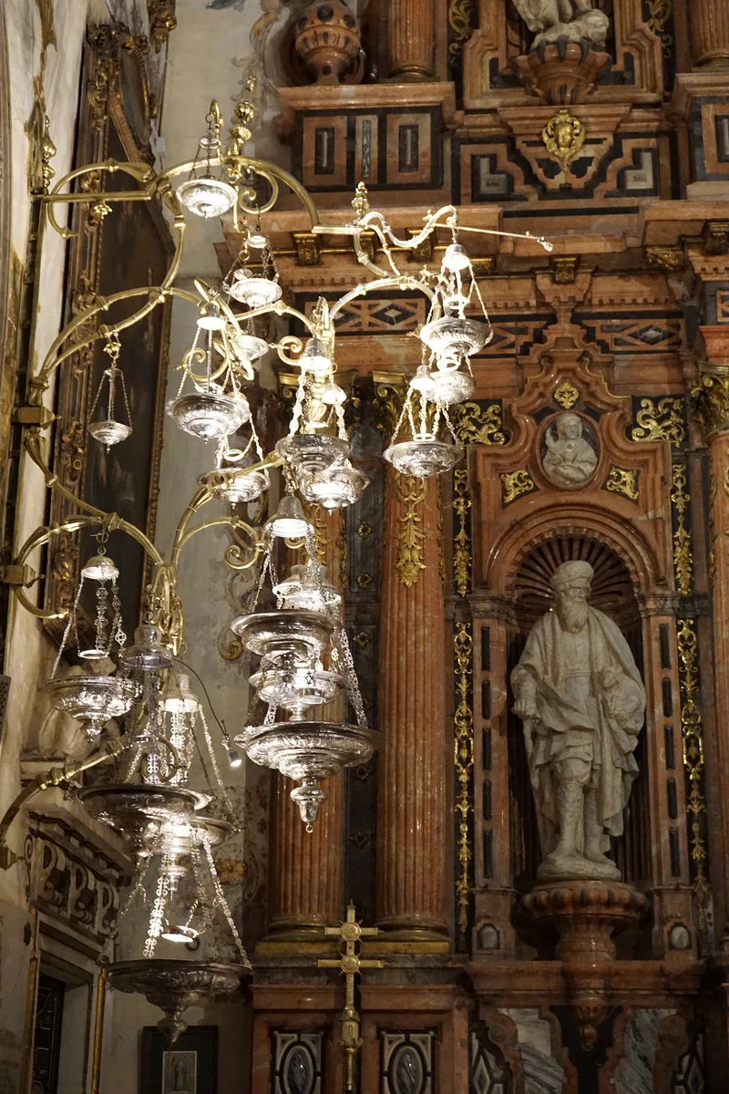 Lampes d'inspiration orientale — Cathédrale de Séville (Espagne)