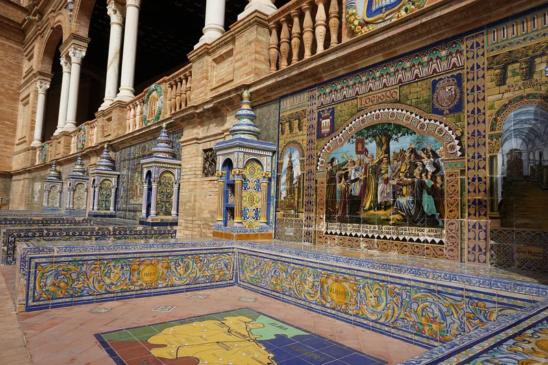 Bancs des Provinces espagnoles — Plaza de España (Espagne)