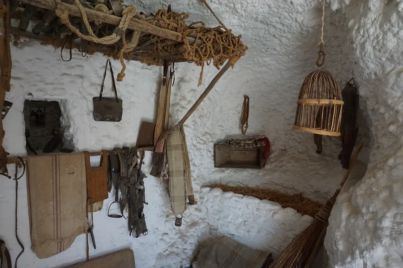 Rangements — Musée troglodyte du Sacromonte (Espagne)