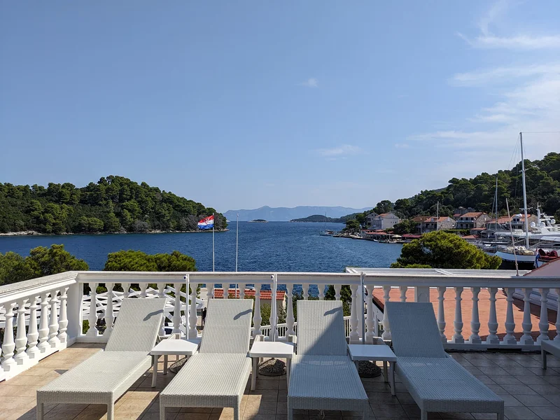 Terrasse de notre hôtel, le Odisej Mljet — Parc national de Mljet (Croatie)