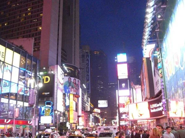 Times Square, encore Times Square, encore — Times Square (Etats-Unis)