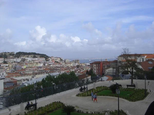 Miradouro Sao Pedro de Alcantara — Miradouro São Pedro de Alcântara (Portugal)