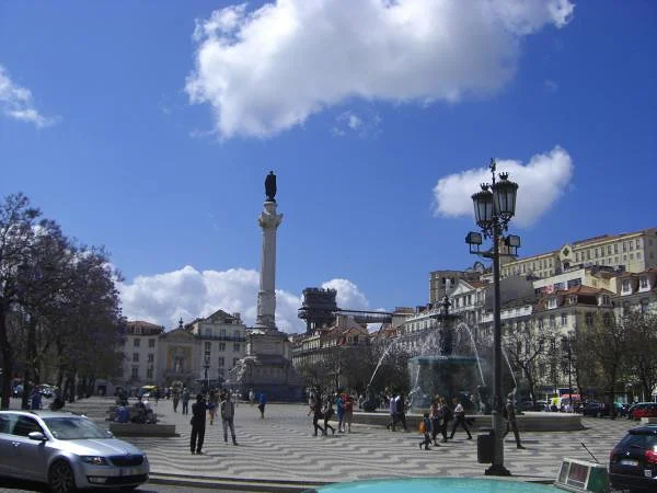 Statue de Don Pedro IV — Place Rossio (Portugal)