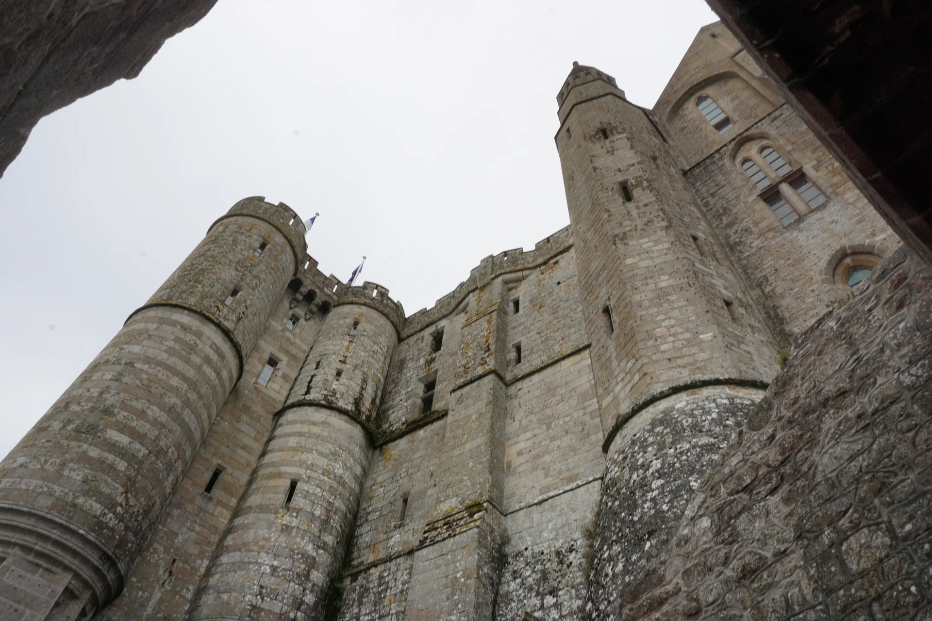 Au pied de l'Abbaye — Abbaye du Mont-Saint-Michel (France)