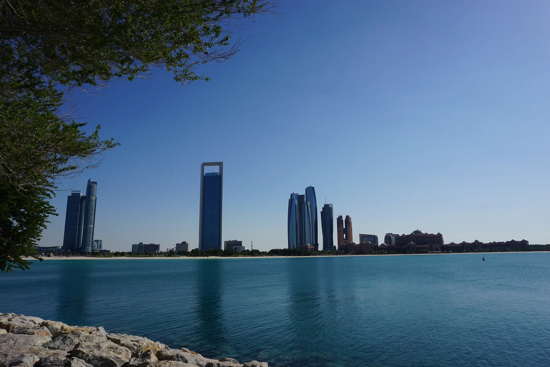 Grattes-ciels — Abu Dhabi (Émirats arabes unis)