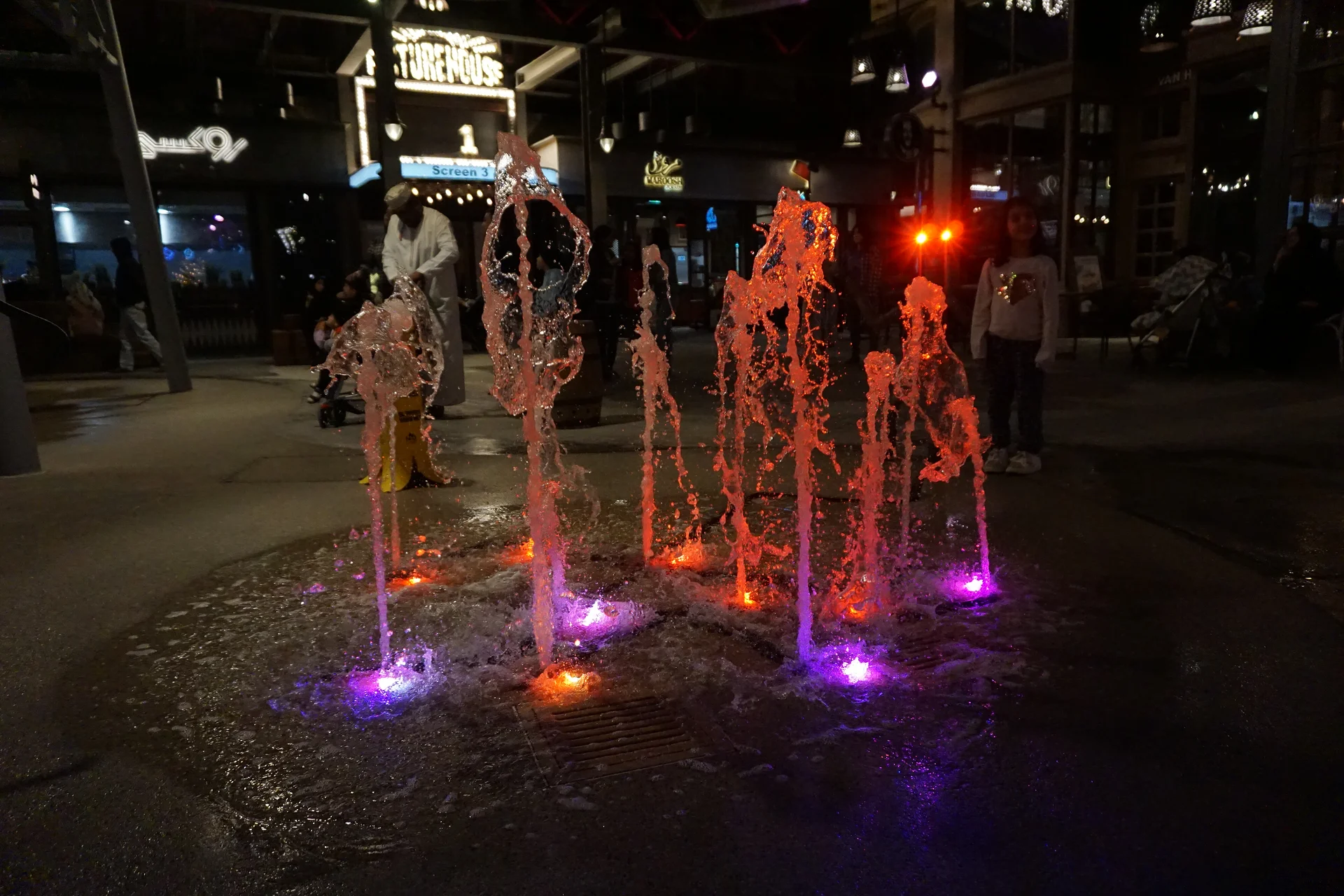 Fontaine — La Mer by Meraas (Émirats arabes unis)