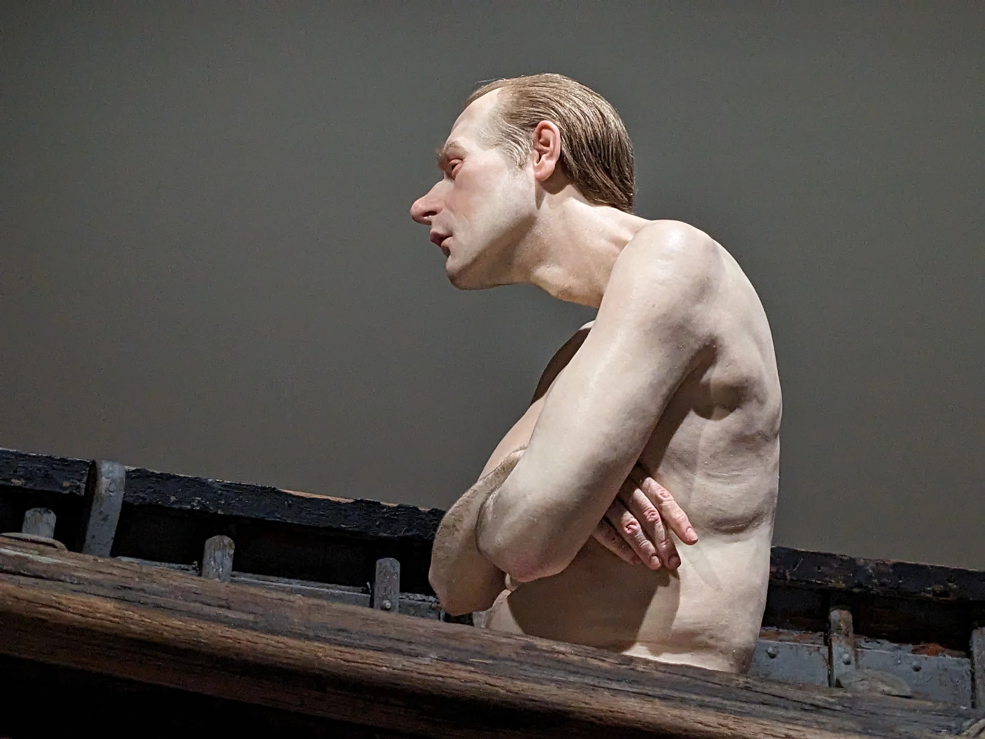Man in a Boat, de profil ! Man in a Boat, de profil ! — Fondation Cartier pour l'art contemporain (France)