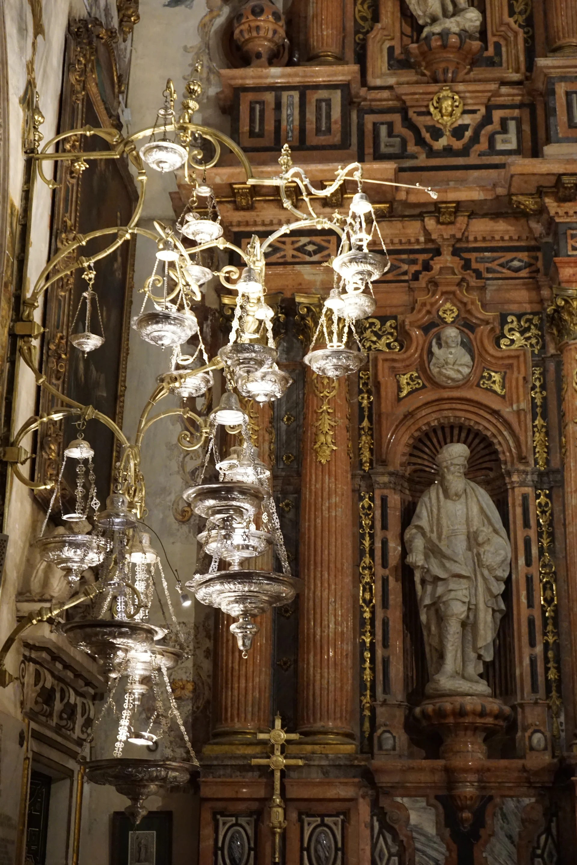 Lampes d'inspiration orientale — Cathédrale de Séville (Espagne)