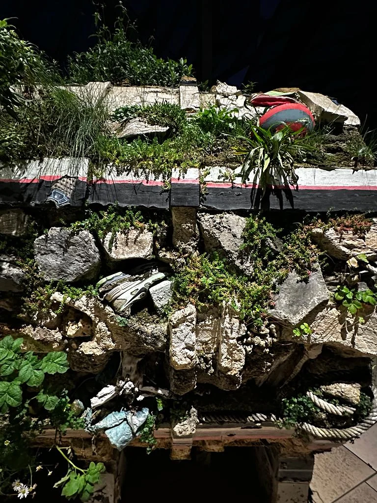 Where the Slaves Live - Adrian Villar Rojas Where the Slaves Live - Adrian Villar Rojas — Musée de la Fondation Louis-Vuitton (France)