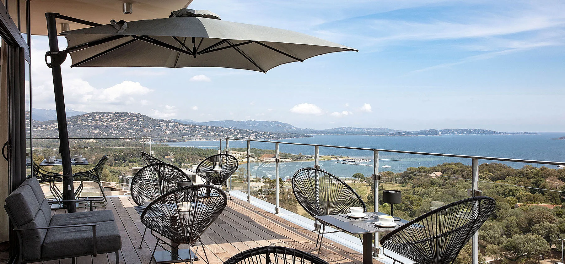 Vue sur le Golfe de Porto-Vecchio depuis le rooftop