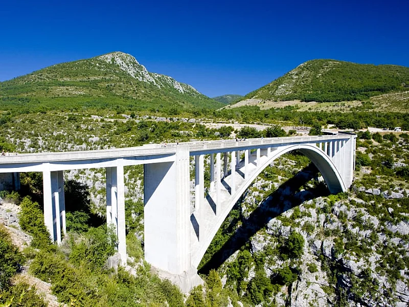 Saut à l'élastique au Pont de l'Artuby