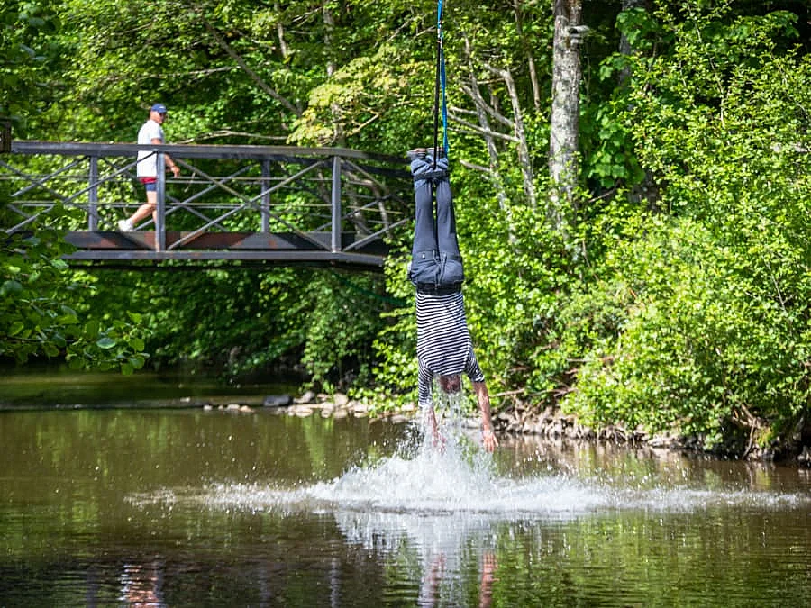 Saut à l'élastique Water Touch