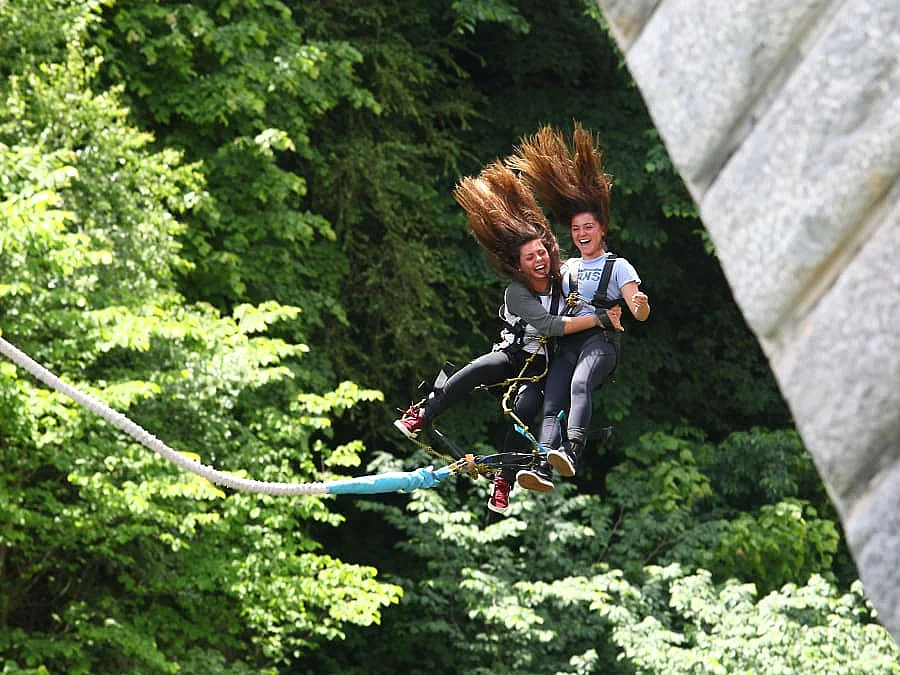Saut à l'élastique en tandem du pont Napoléon