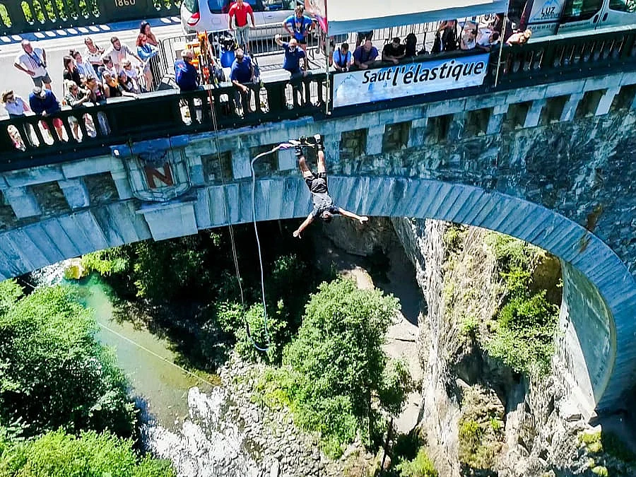 Saut à l'élastique du pont Napoléon