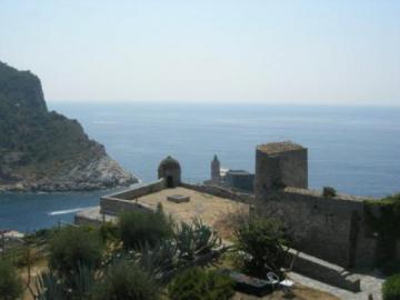 Vue sur la mer depuis le château
