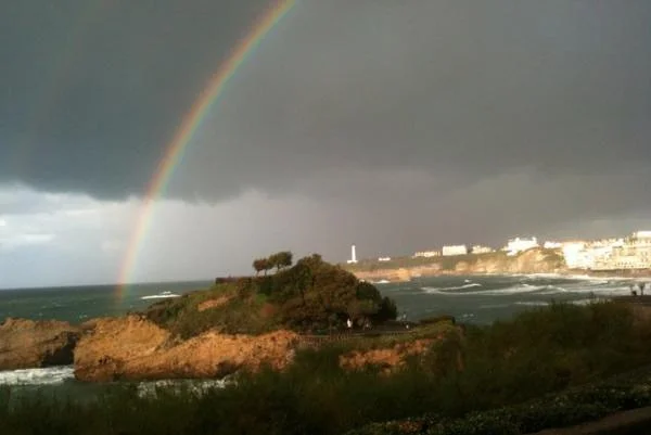 Arc en Ciel à Biarritz — Grande Plage (France)