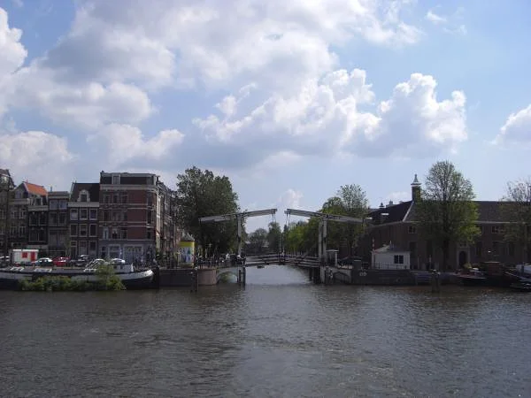 Le Pont Maigre d'Amsterdam (son cousin) Le Pont Maigre d'Amsterdam (son cousin) — Pont Magere Brug (Pays-Bas)