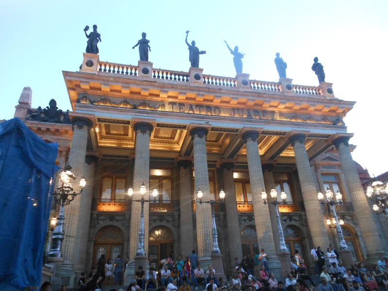 Teatro Juárez le soir — Guanajuato (Mexique)