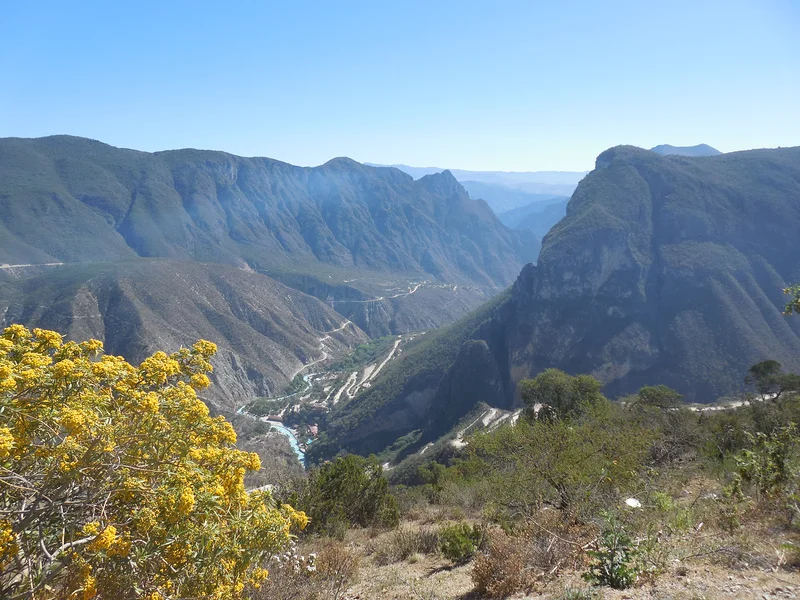Réserve de la Biosphère de Metztitlán — Tolantongo (Mexique)